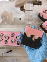 Load image into Gallery viewer, Ghouls night out
